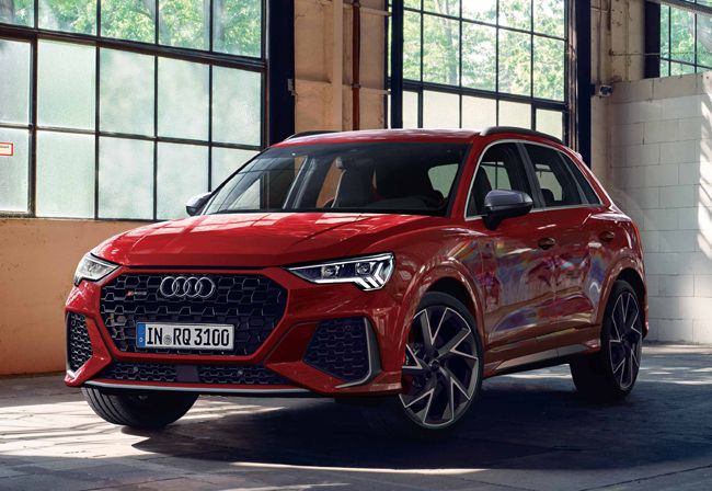 新型アウディQ3シリーズのハイパフォーマンスモデル「RS Q3